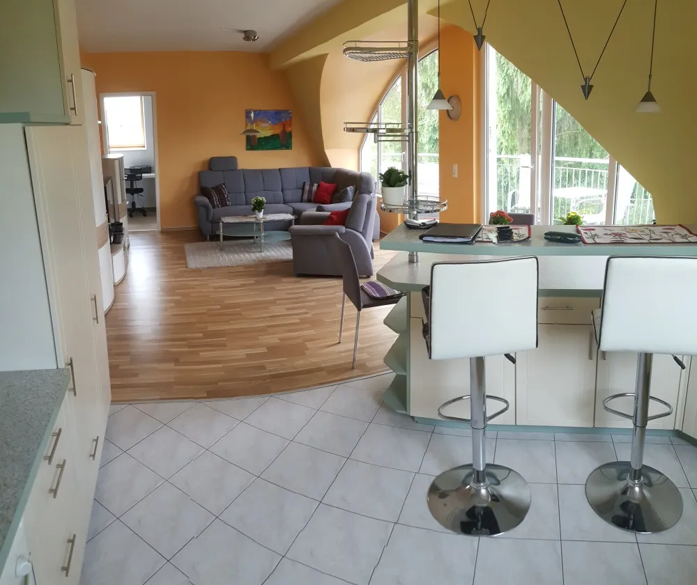 Provisionsfrei für den Käufer: Sonnige Dachgeschosswohnung mit ca. 67 qm - 2 ½ Zimmer, Dachterrasse & Balkon in ruhiger & grüner Lage Biesdorf-Süd – Bild 4