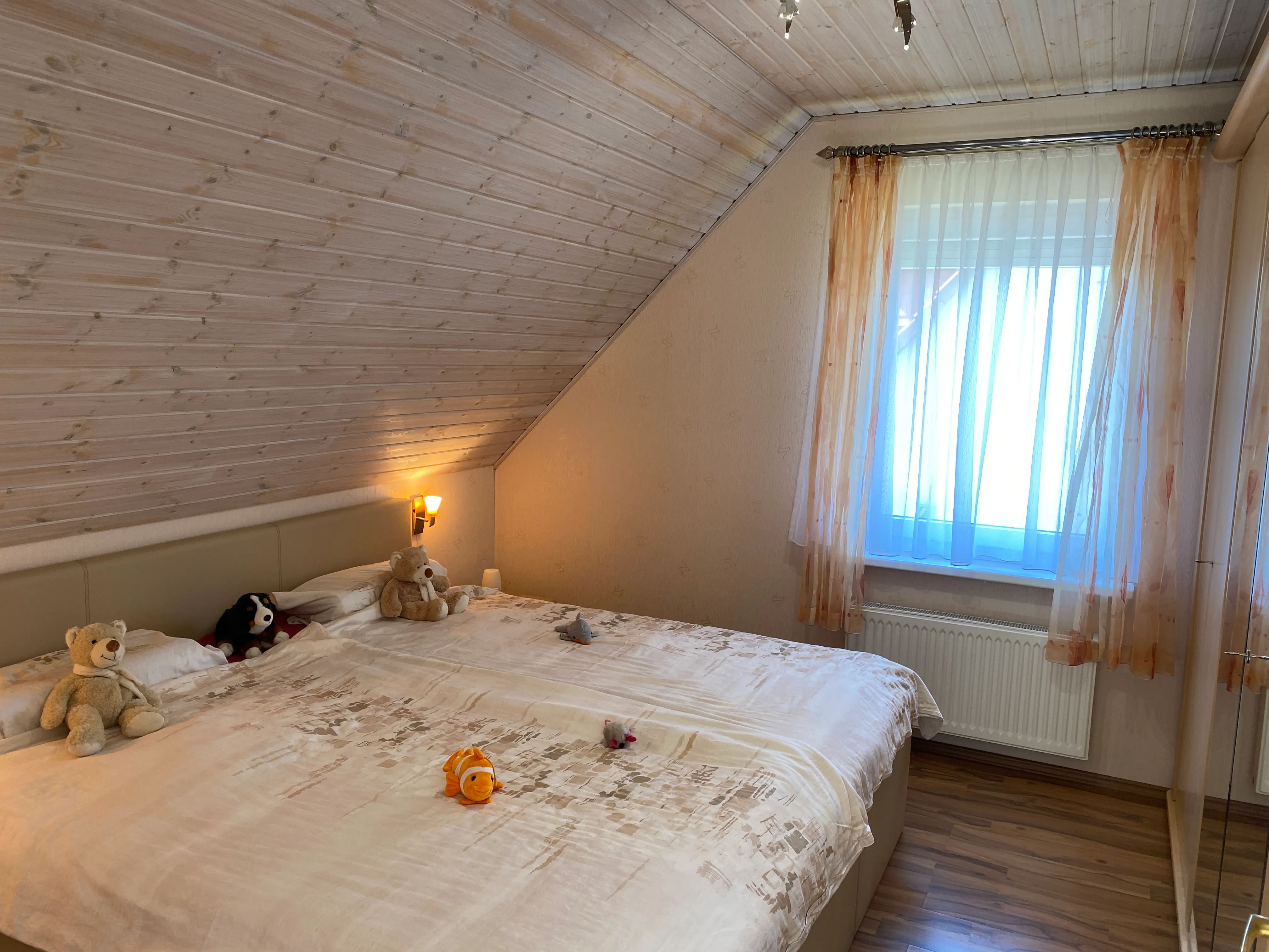 Schmuckstück Alt-Marzahn: Einfamilienhaus, 6 Zimmer, mit Doppelgarage und Pool (kleine Provision) – Bild 4
