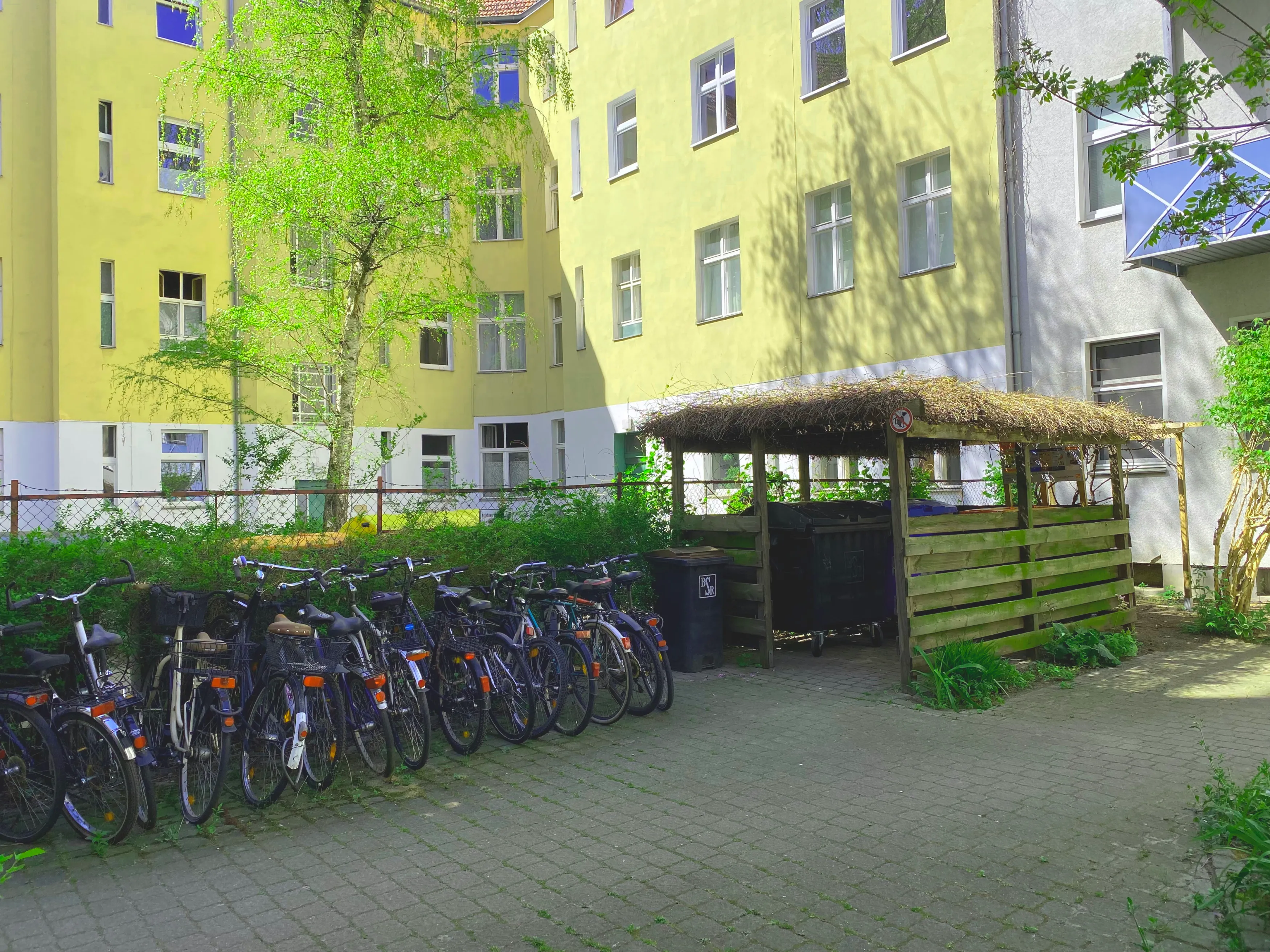 Bezugsfrei im Tempelhofer Kiez: kleine Eigentumswohnung mit ca. 41 m² - 1 Zi., Küche, Bad, Balkon & Keller – Bild 3