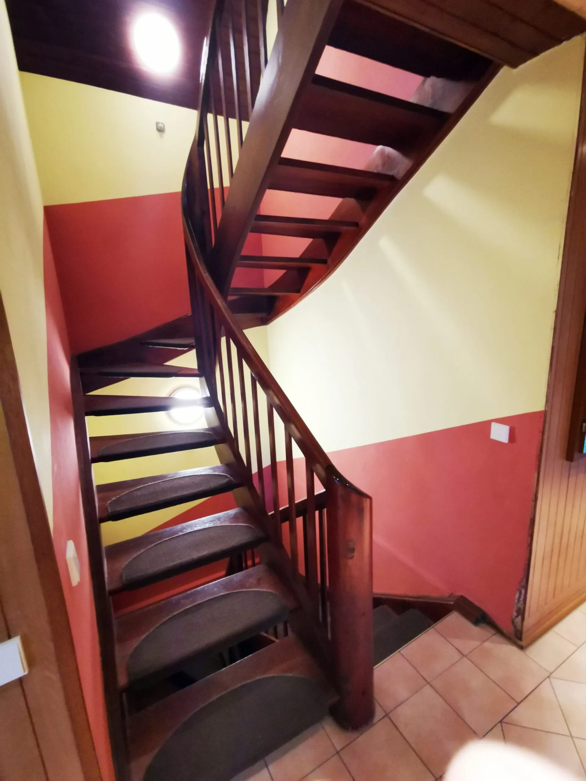 Einfamilienhaus in Berlin-Rudow (bezugsfrei) – 4 Zi. ca. 109 m² Wohnfläche plus ca. 56 m² Souterrain – Bild 1