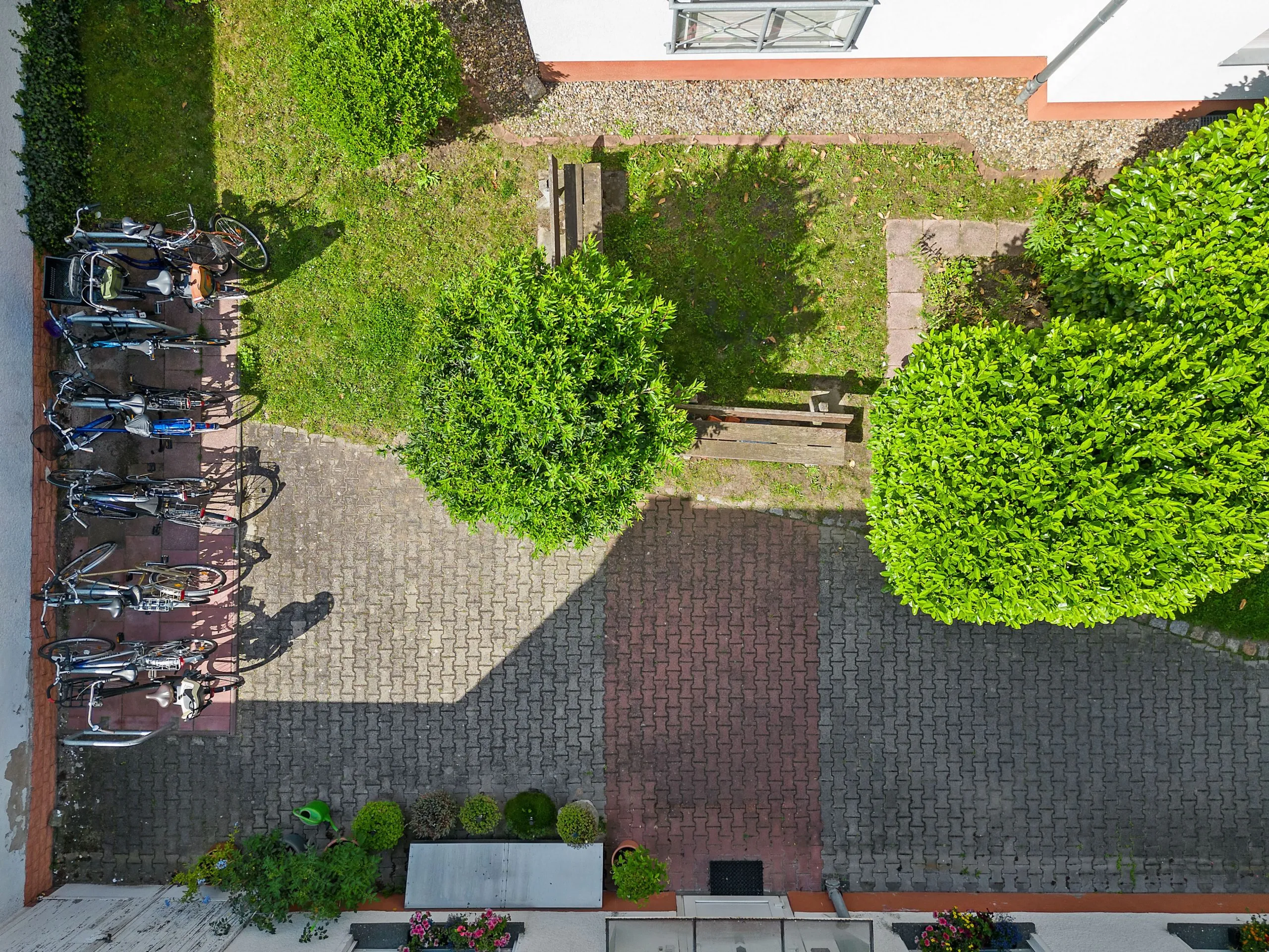 Sonnige 2-Zimmer Wohnung mit Balkon &Stellplatz; ca. 54 m² am Volkspark Prenzlauer Berg (bezugsfrei) – Bild 1