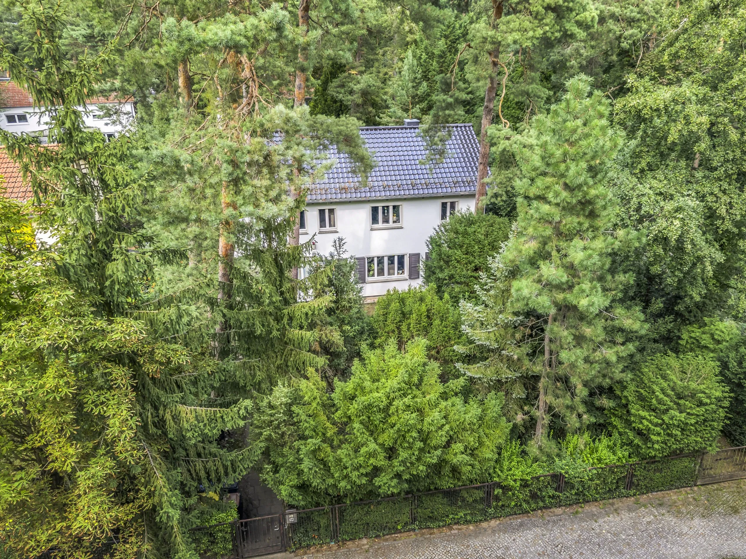 Einfamilienhaus –mit Geschichte &Potenzial– ca. 130 m² Wohnen auf 870 m² Grund, Wald &Wasser nebenan – Bild 3