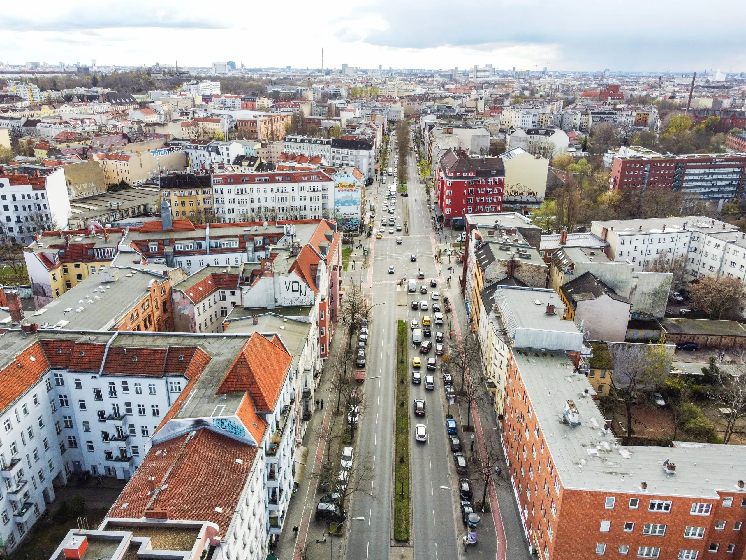 Investment mit Aufwertungspotenzial – 2 Wohn- und Geschäftshäuser in Berlin-Mitte (Gesundbrunnen) – Bild 2