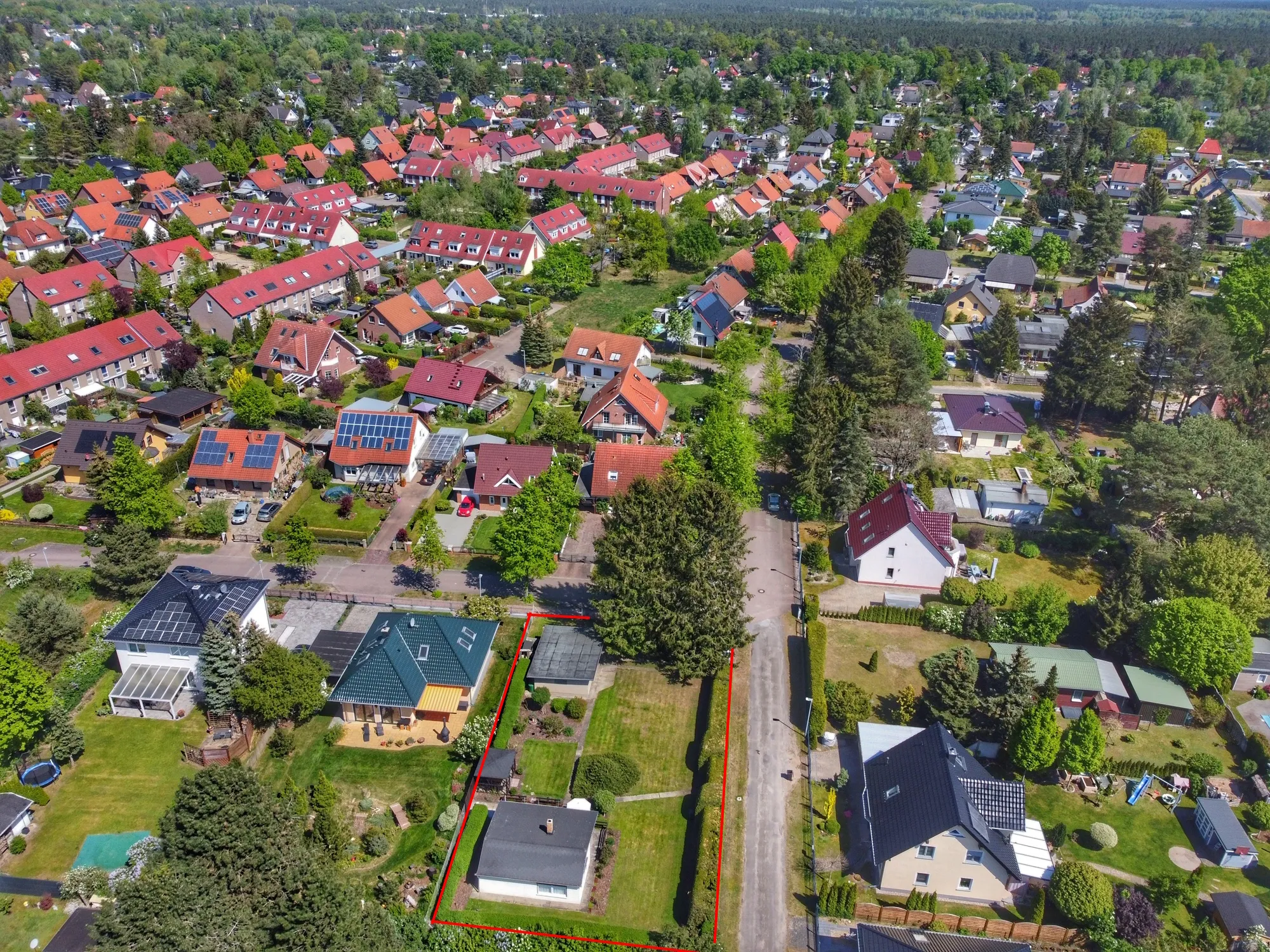 Grundstück in Oranienburg-Süd – 856 m² sonniges Eckgrundstück in exzellenter Lage – Bild 2