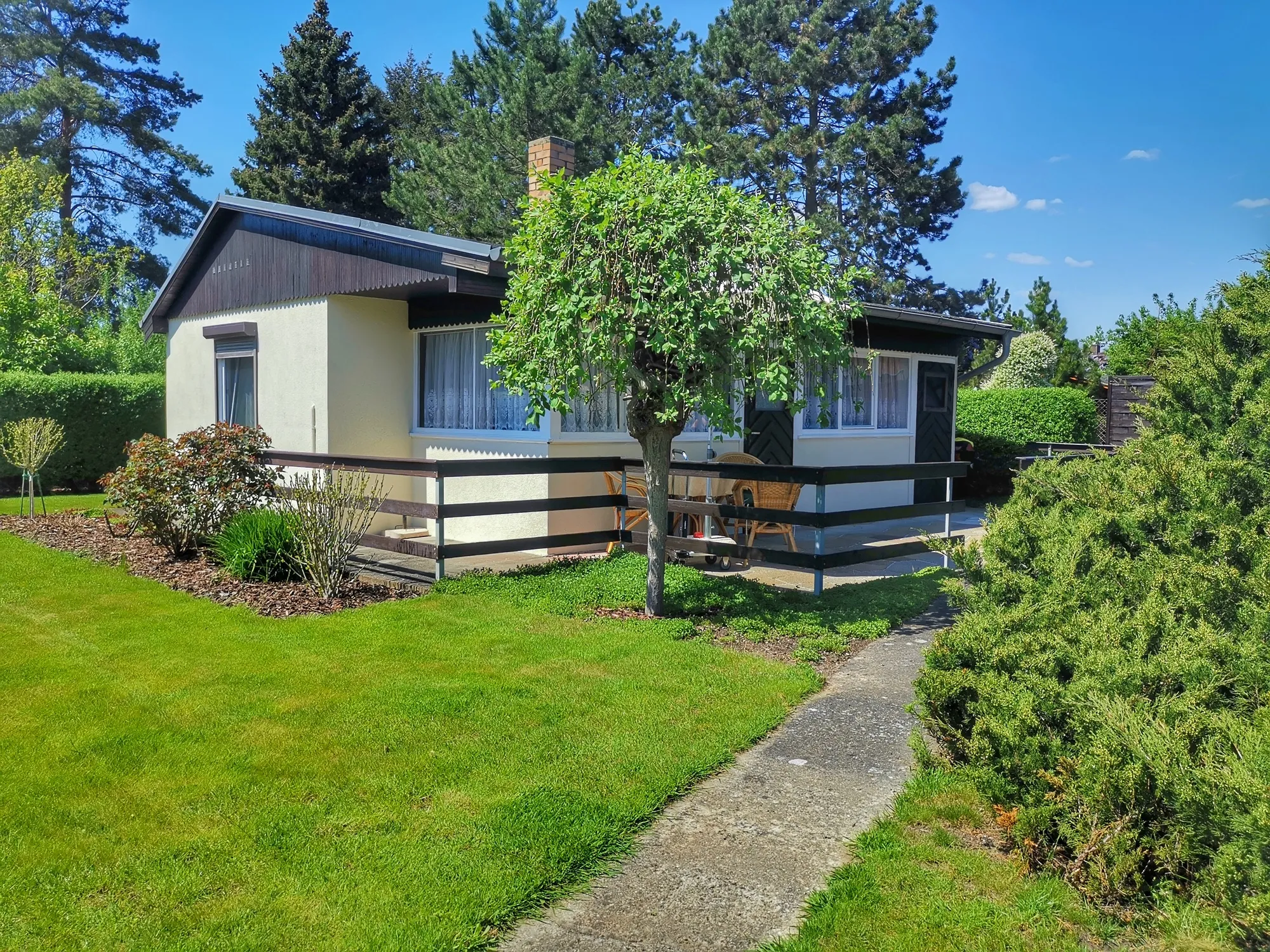 Grundstück in Oranienburg-Süd – 856 m² sonniges Eckgrundstück in exzellenter Lage – Bild 1