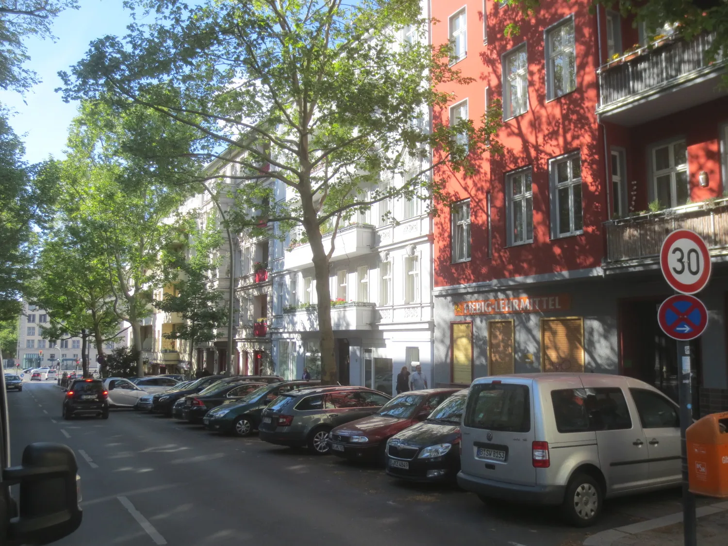 Mit Blick über die Dächer Berlins: Maisonette-Wohnung ca. 65 m² - 2 Zimmer & Dachterrasse zwischen U-Bahnhof Kleistpark und Langenscheidtbrücke – Bild 2