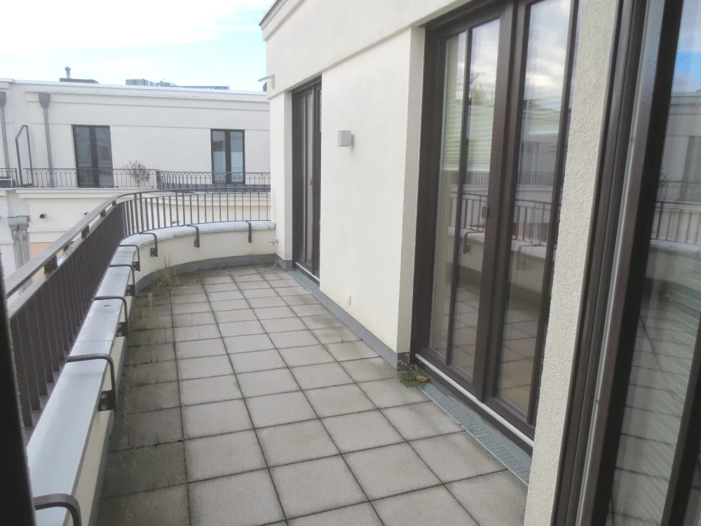 Ein Schmuckstück in Berlins Mitte: Penthouse-Wohnung ca. 137 m² - 4 Zimmer & 2 Dachterrassen („Beuth-Höfe“), inkl. TG-Stellplatz – Bild 1