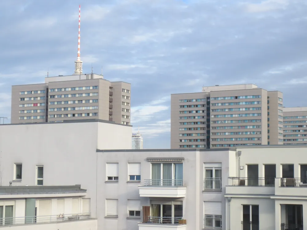 Ein Schmuckstück in Berlins Mitte: Penthouse-Wohnung ca. 137 m² - 4 Zimmer & 2 Dachterrassen („Beuth-Höfe“), inkl. TG-Stellplatz – Bild 5