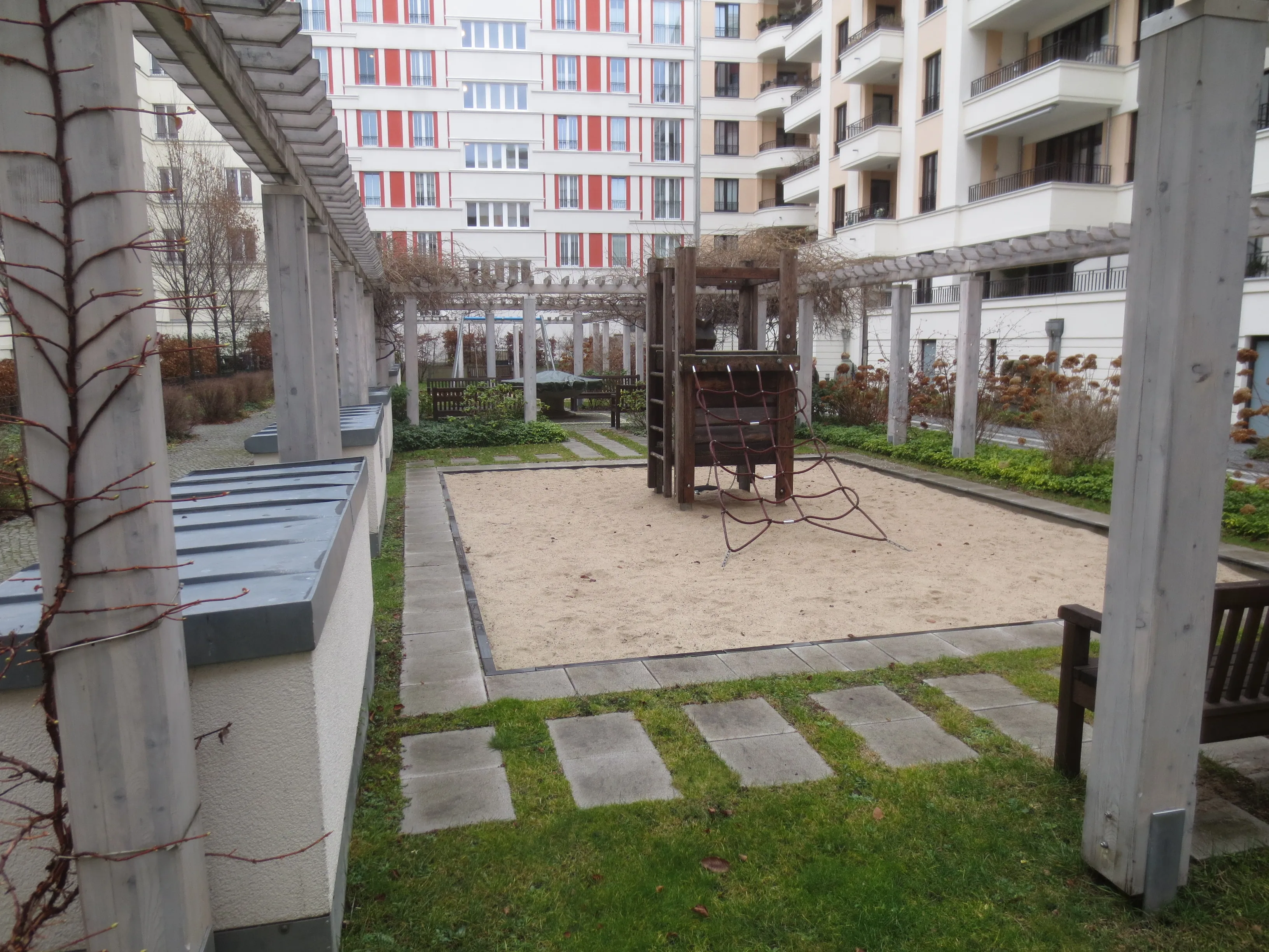 Ein Schmuckstück in Berlins Mitte: Penthouse-Wohnung ca. 137 m² - 4 Zimmer & 2 Dachterrassen („Beuth-Höfe“), inkl. TG-Stellplatz – Bild 25
