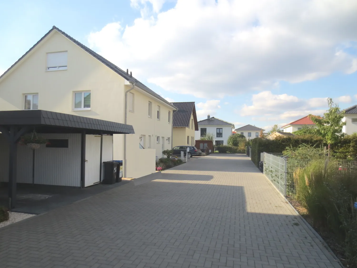 Wohnen im Carlsgarten – dem „Dorf in der Stadt“ – Doppelhaushälfte mit 5 Zimmern, ca. 135 qm Wohnfläche in Berlin-Karlshorst – Bild 2