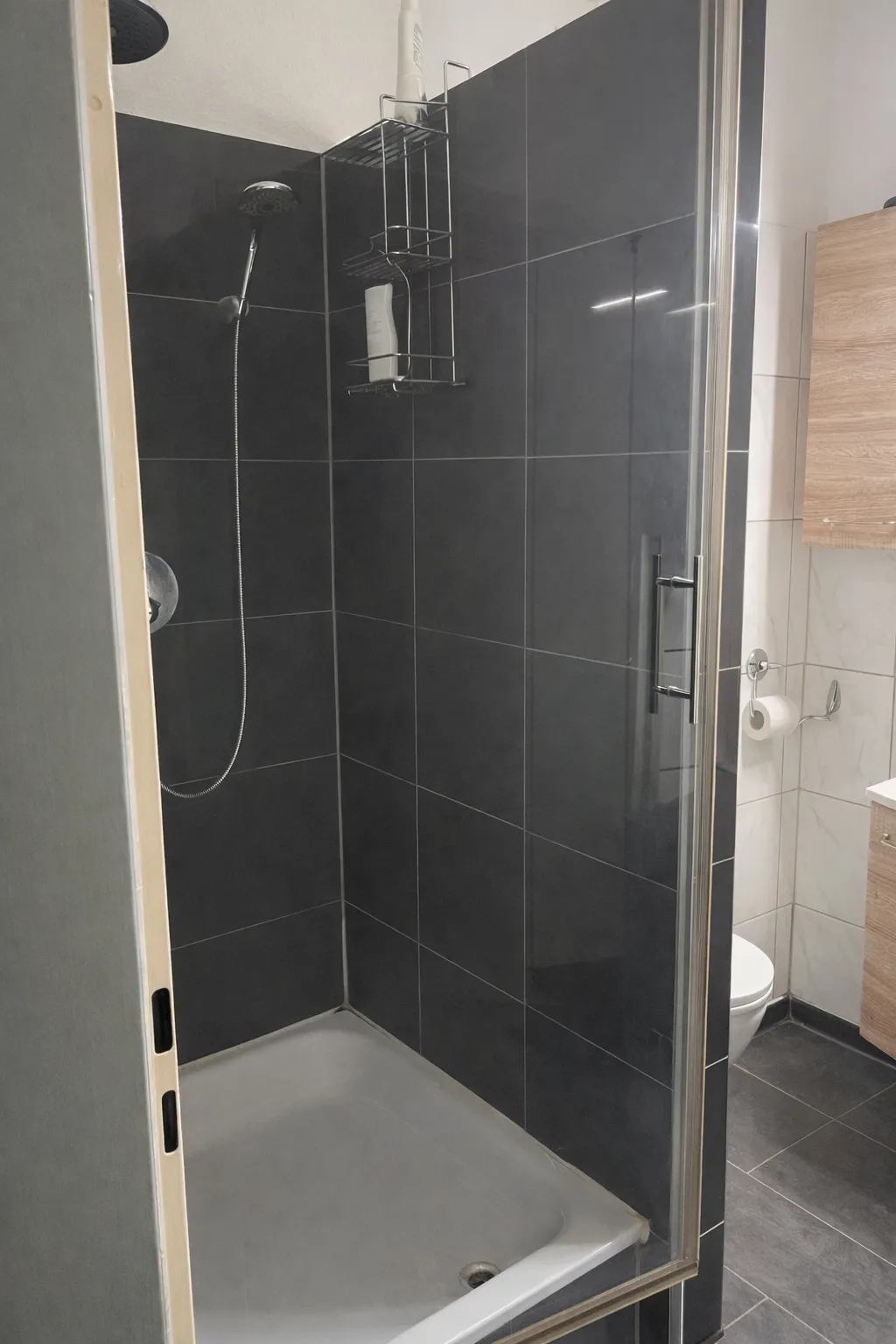 1057-15 Dusche