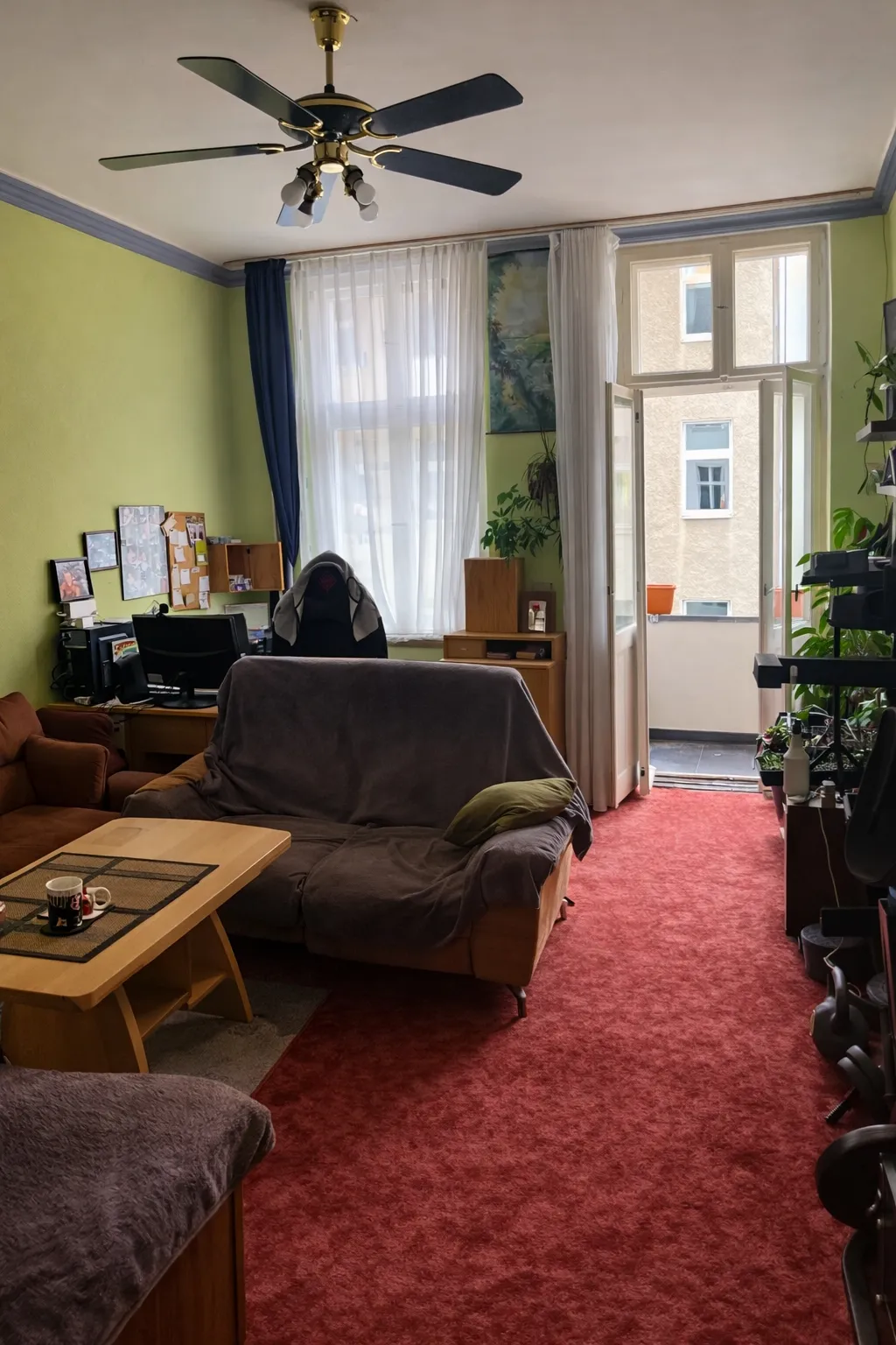 1057-11 Blick ins Wohnzimmer