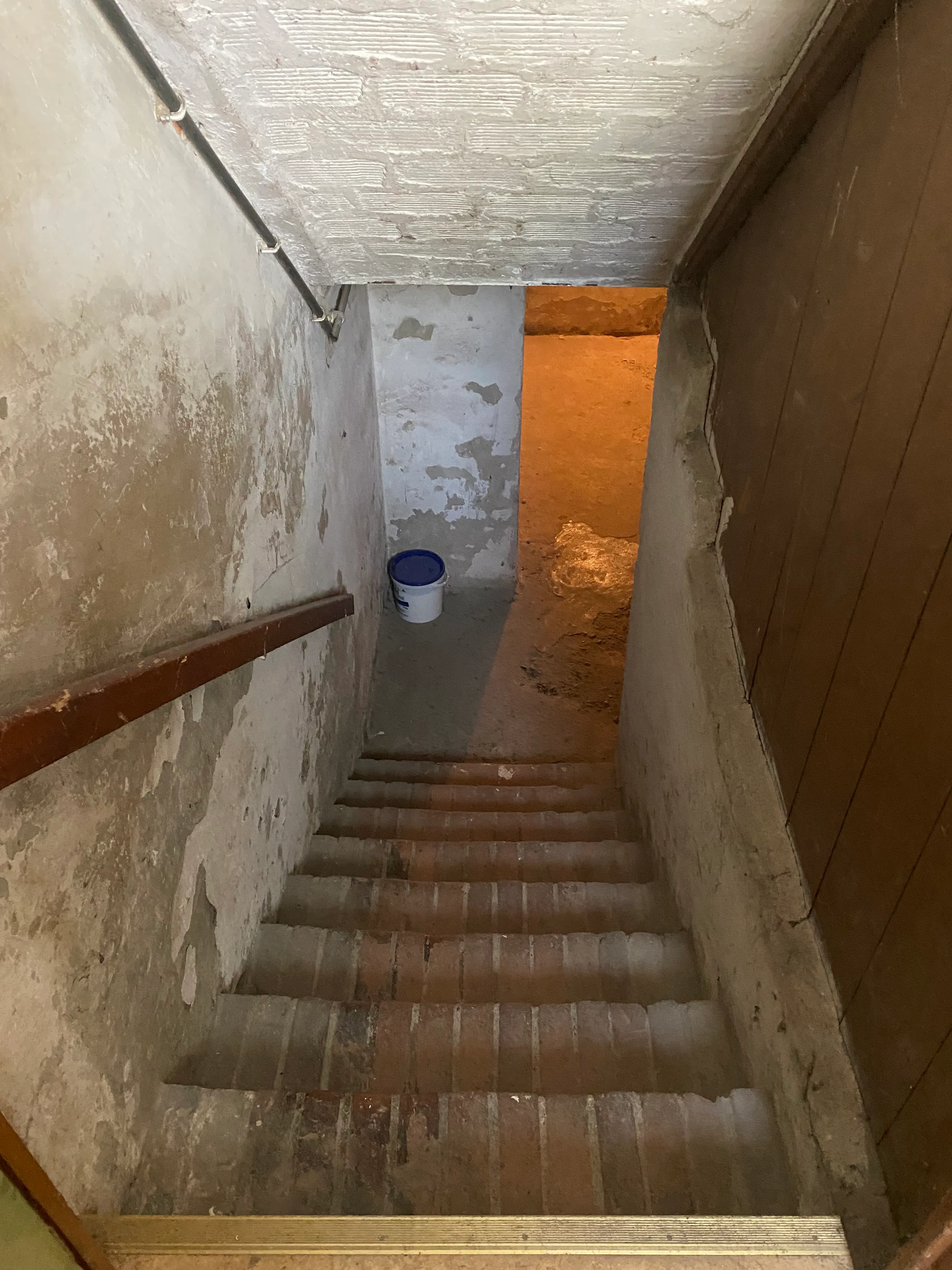 0940-13 Treppe zum Keller