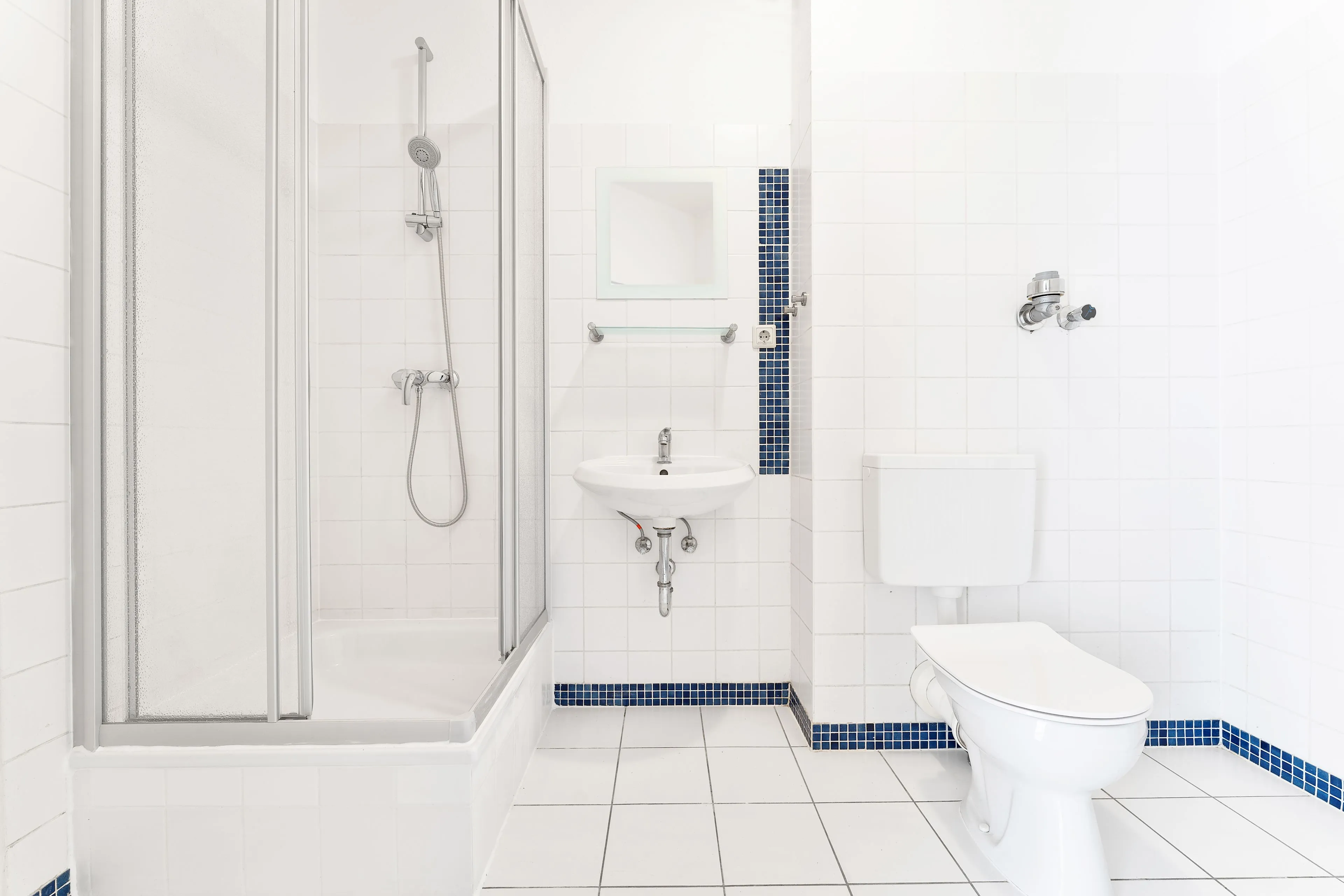 0978-15 Badezimmer2