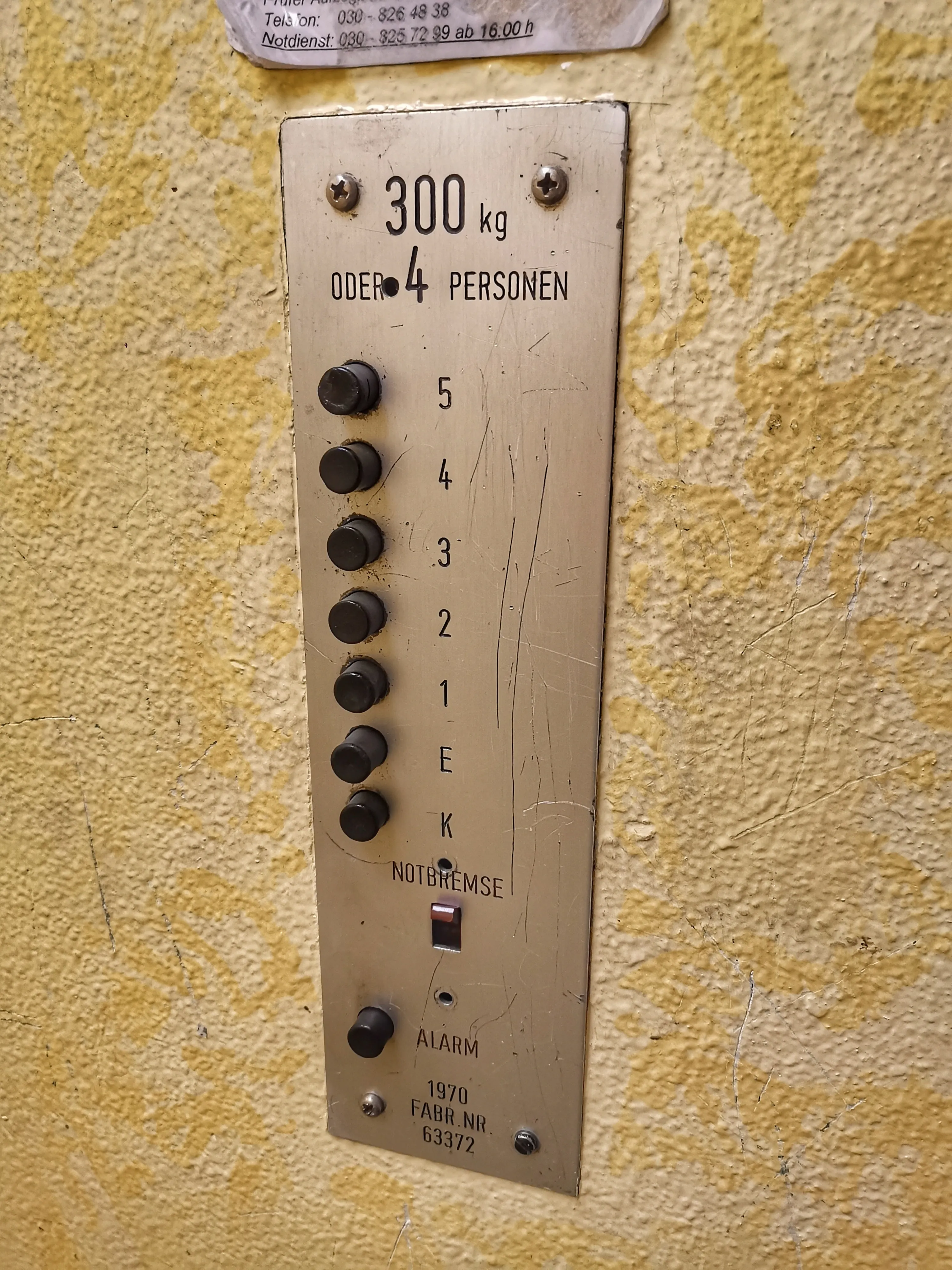 0895-16 Fahrstuhl