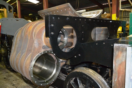 Cast steam locomotive cylinder assembly