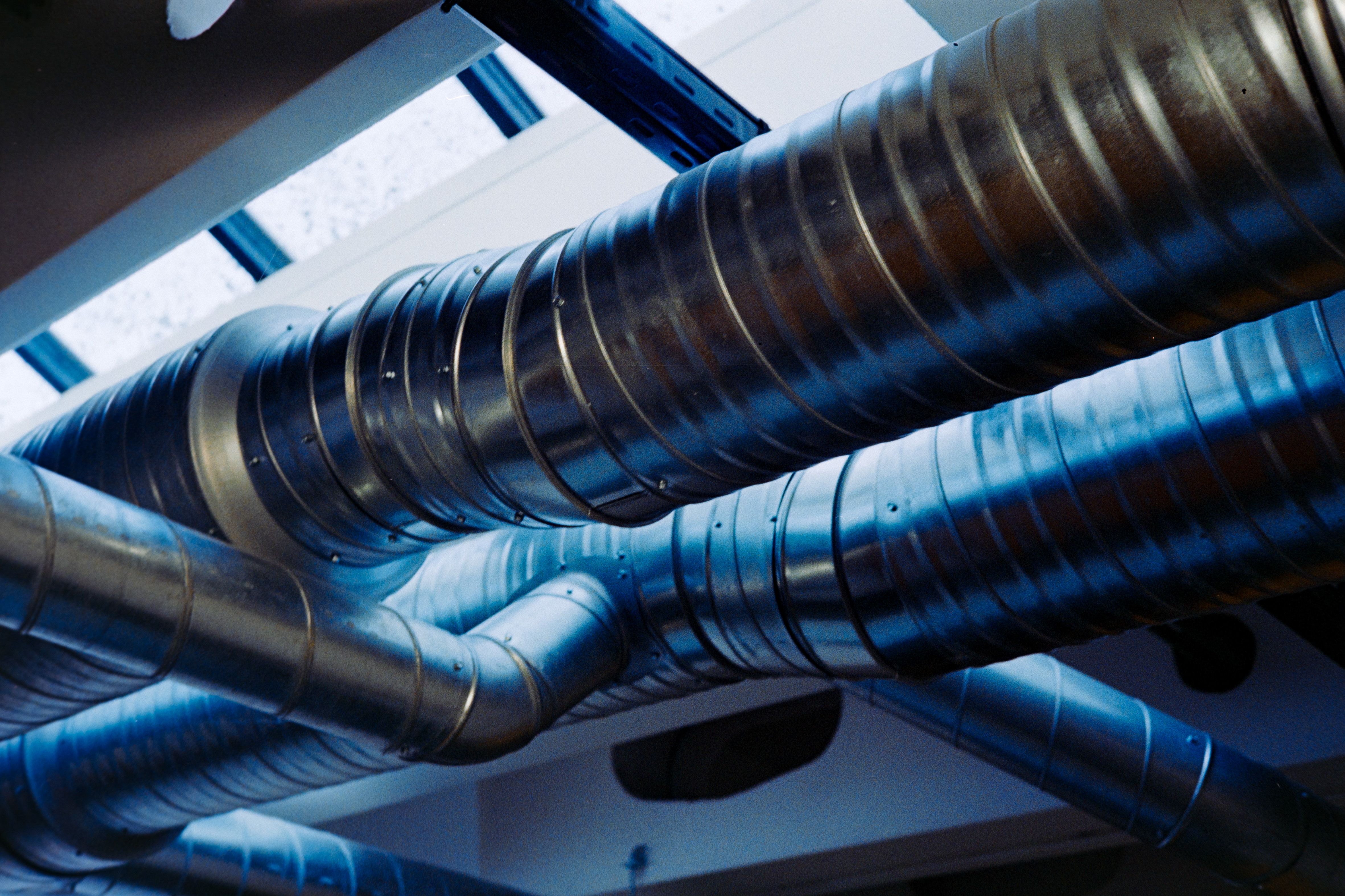 image of a geothermal plant with advanced technology