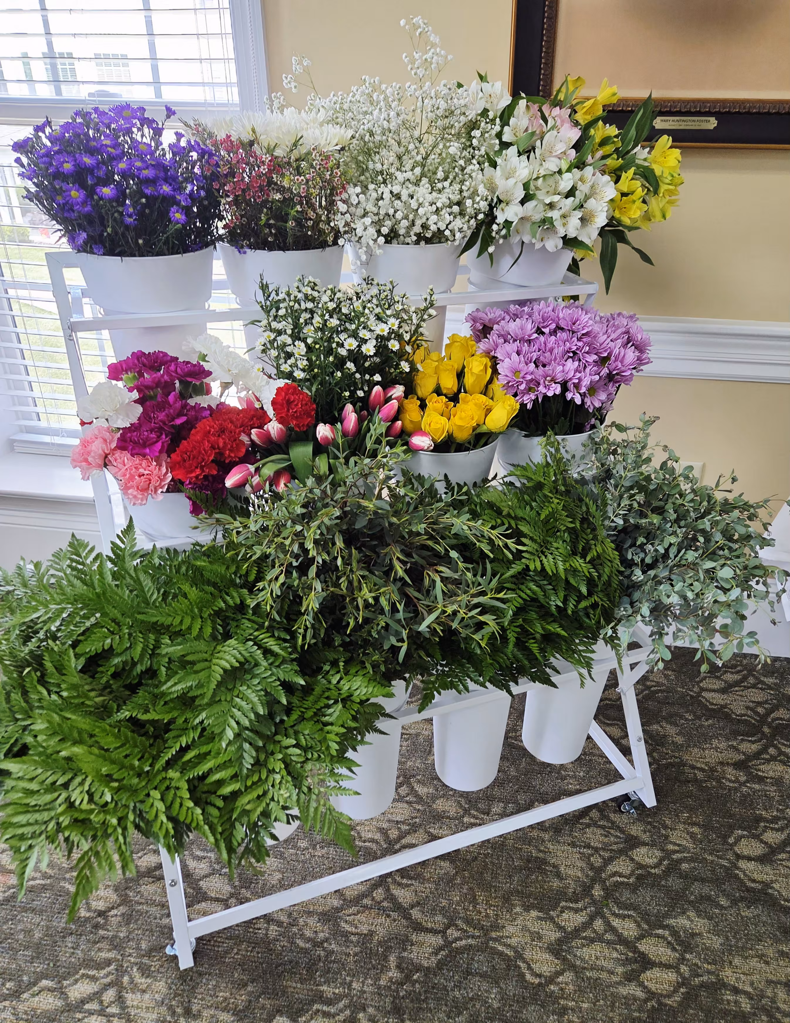 Image of a flower bar housing various different flower types.