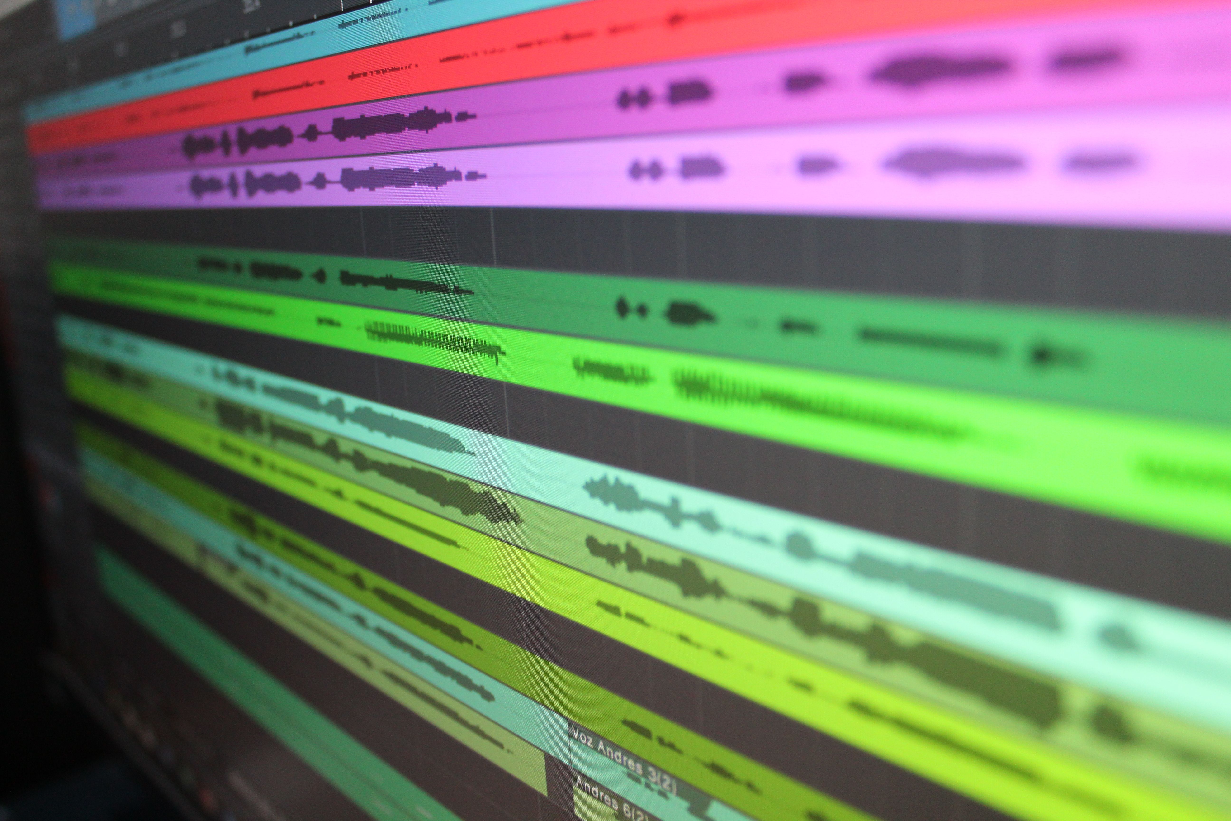 How to remove audio background noise easily