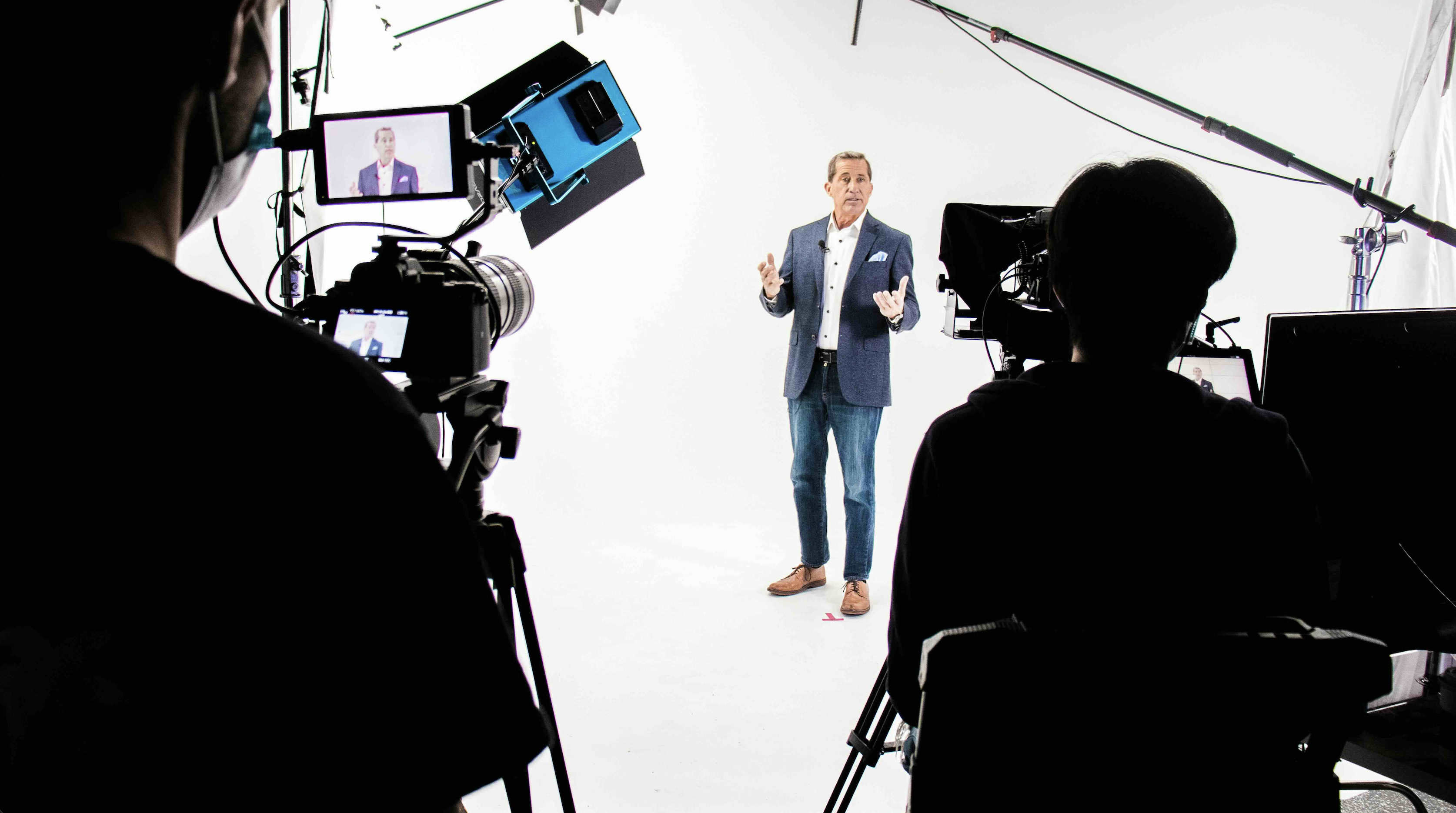 How to build an affordable pro studio for your videos