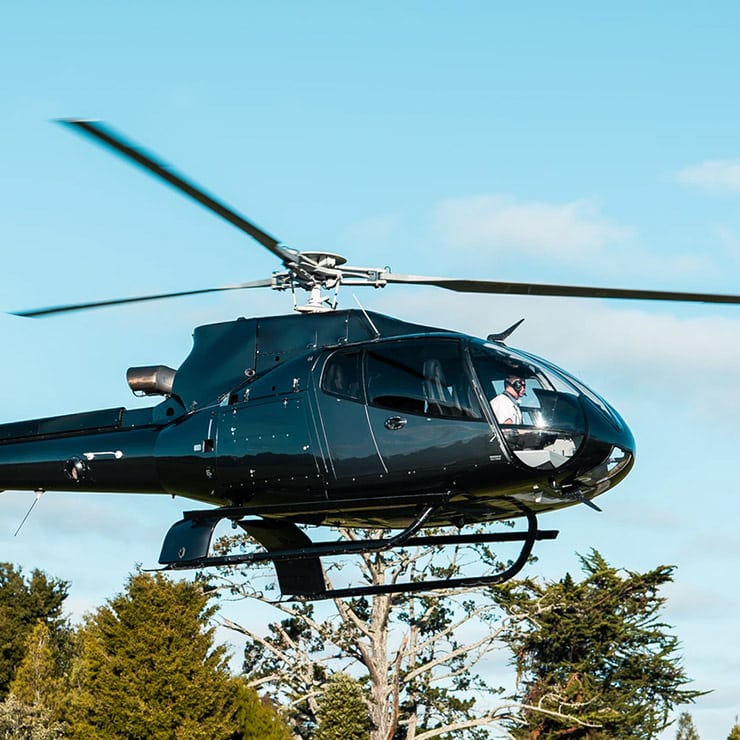 Private helicopter transfer to Saint-Tropez arranged by Azur Home Collection