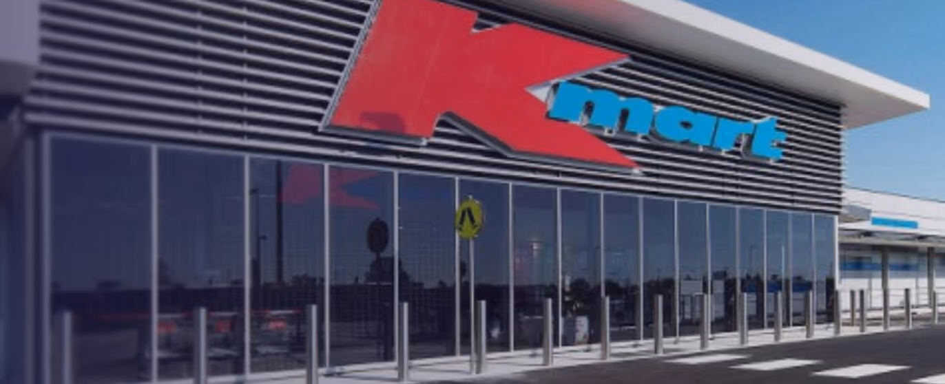 How Kmart meets online shopping peaks with ease thanks to its microservices architecture.