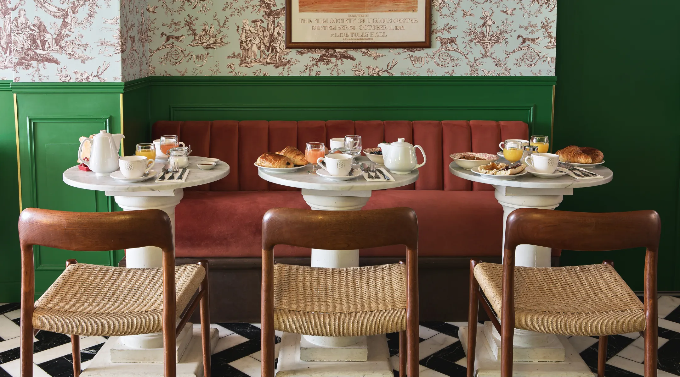 Breakfast served at the Hôtel des Deux Gares restaurant in Paris.