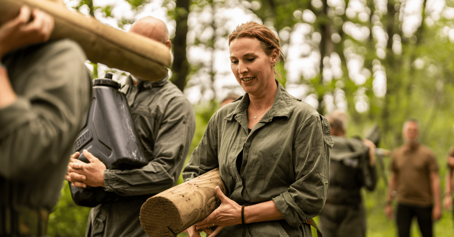 Leiderschap onder druk tijdens een training in het bos