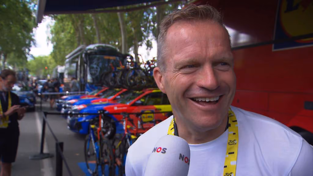 steven de jongh being interviewed
