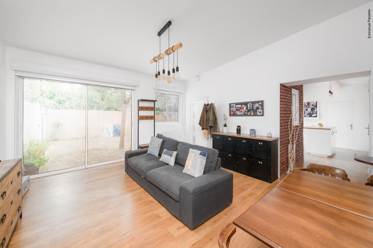 Maison rénovée à Toulouse quartier Lardenne, séjour ouvert sur le jardin