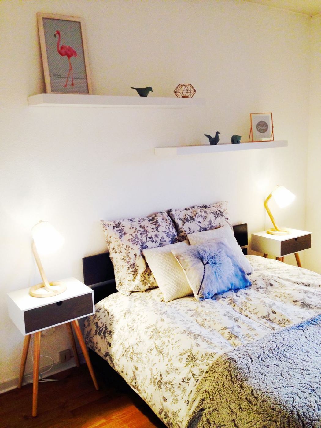 Rénovation d'un appartement avec mur en brique, chambre, par Imagine Conception