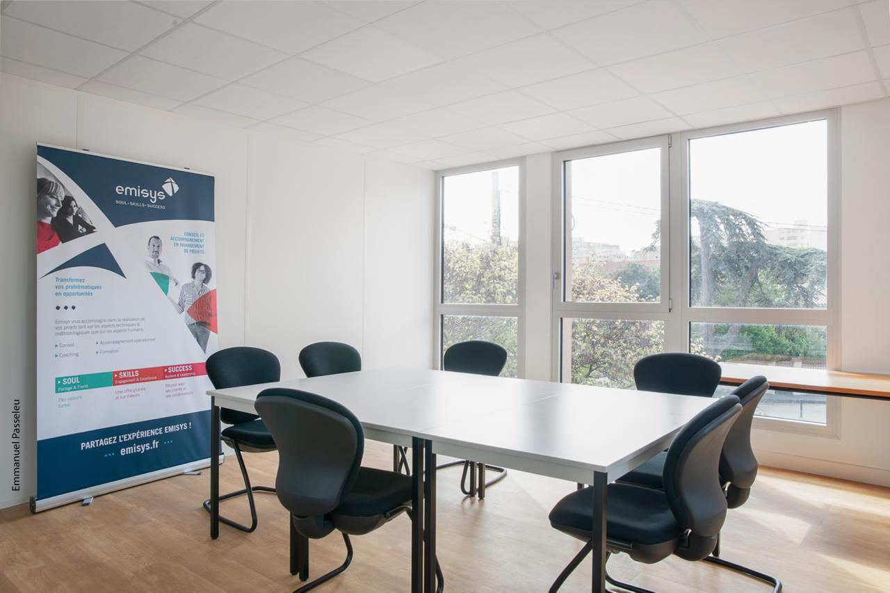Aménagement d'un plateau de bureaux, salle de réunion, par Imagine Conception