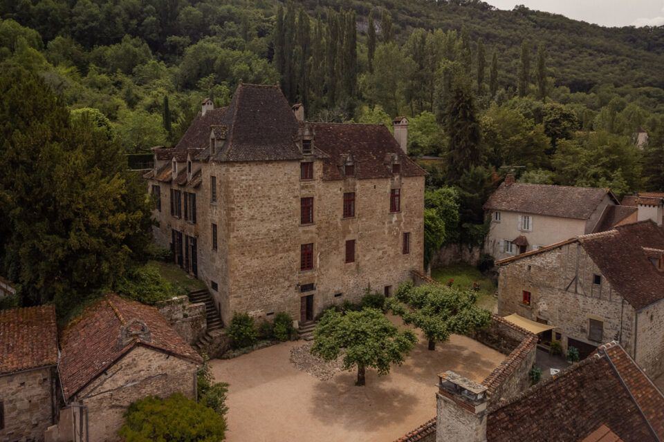 Rénovation d'un manoir et de ses chambres d'hôtes, le manoir vu du ciel, par Imagine Conception