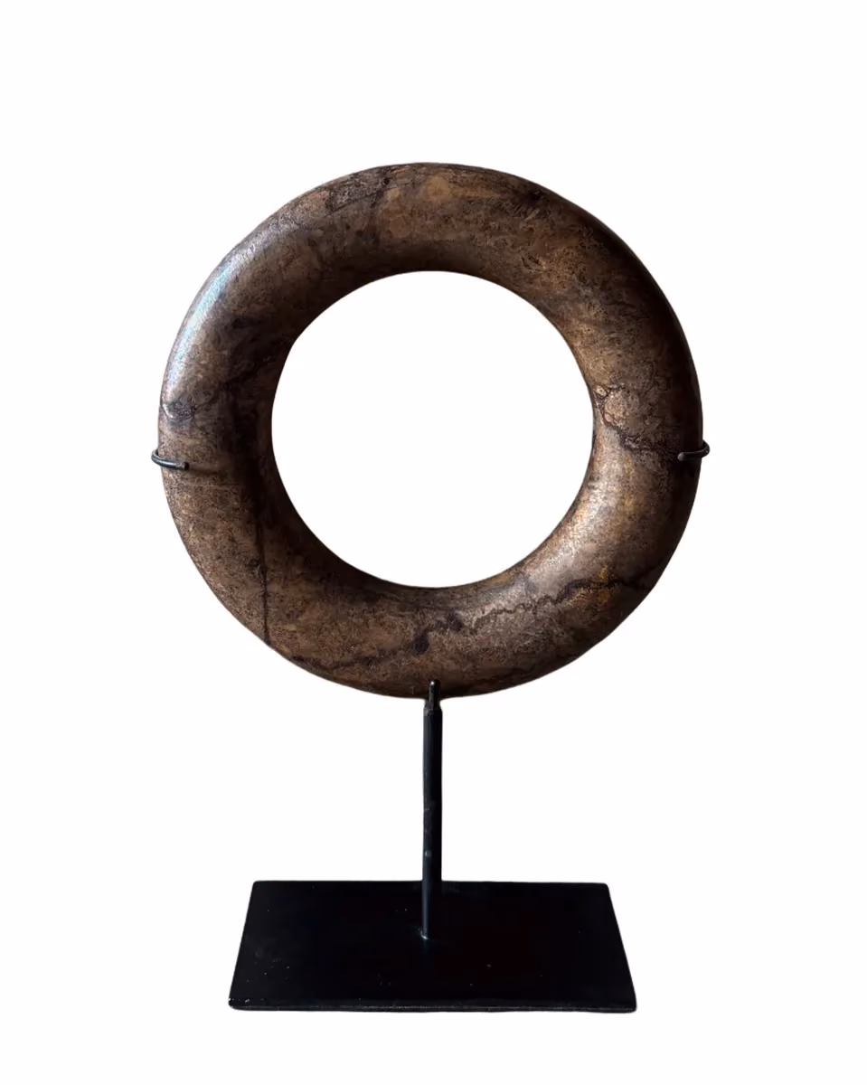 Mbang marble ring on stand kecil 20 cm