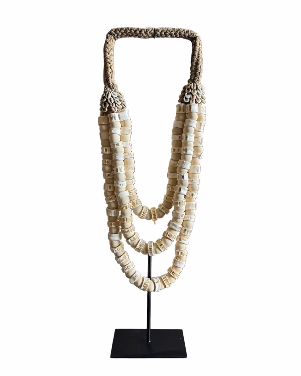 Argam shell necklace