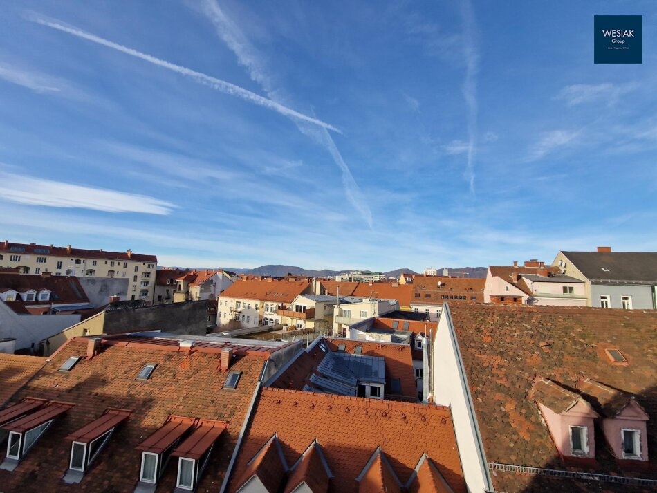 Jakoministraße 17/10 - Teilmöblierte sonnige Maisonette mit einer großzügigen sonnigen Dachterrasse und Carport in zentraler Lage