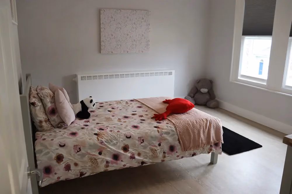 Oak Tree House bedroom