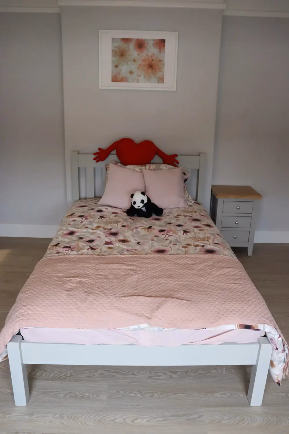 Oak Tree House bedroom