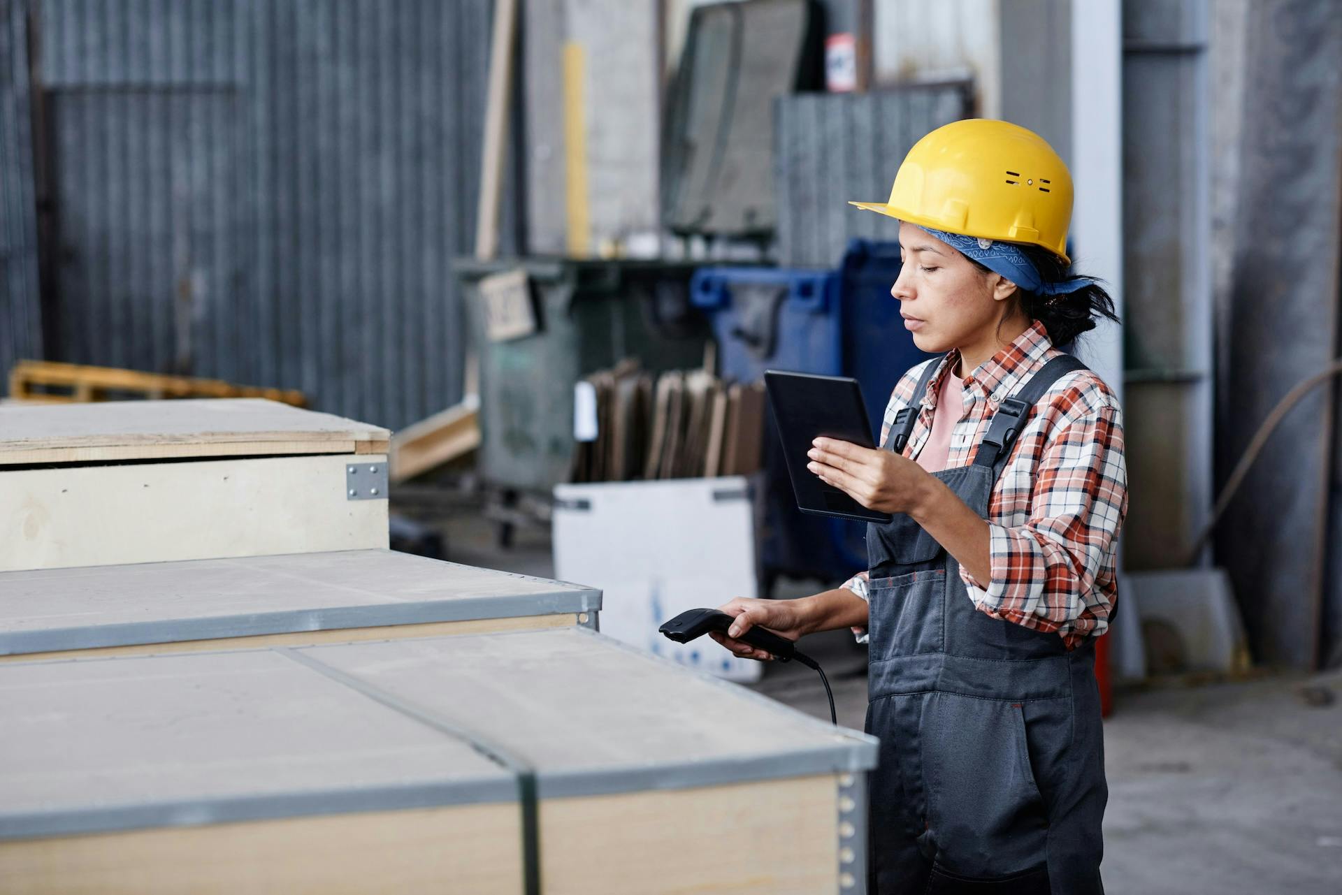worker scanning the boxes