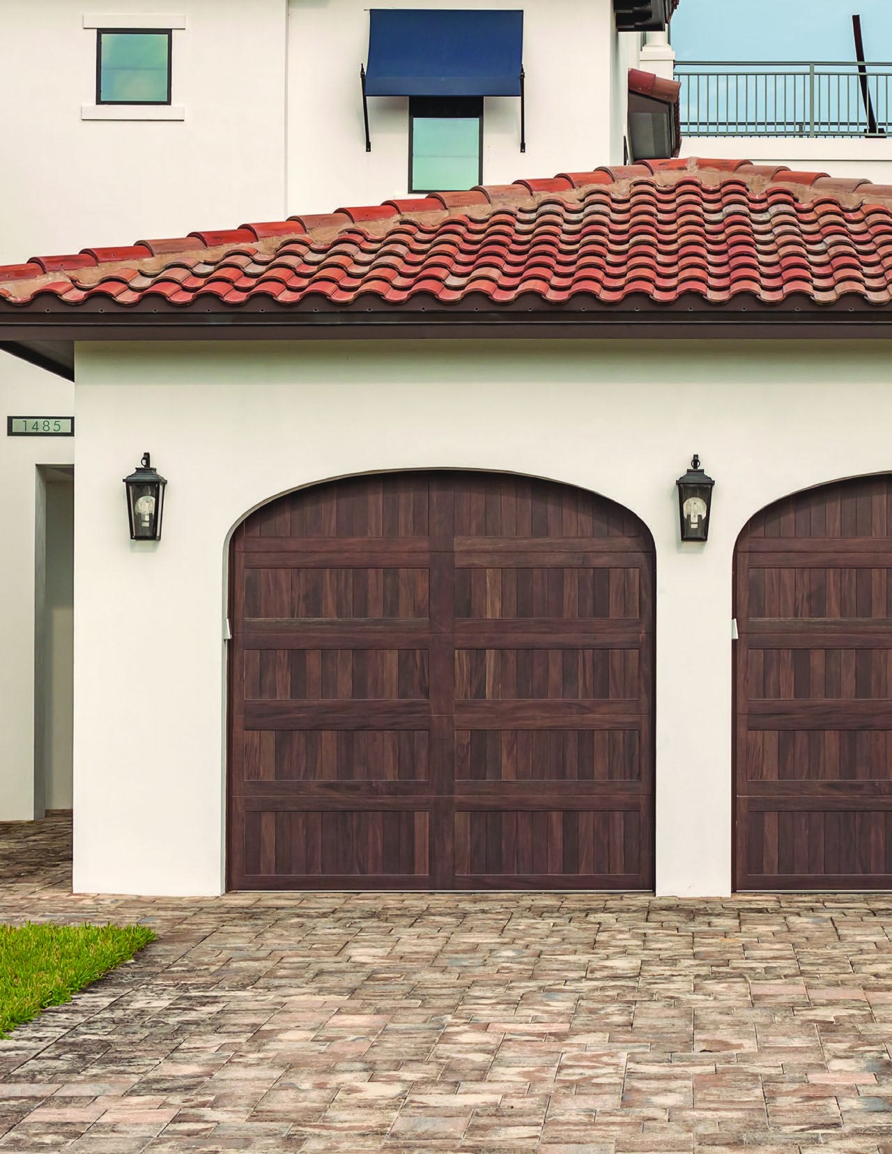 Stamped Carriage Wood-Look