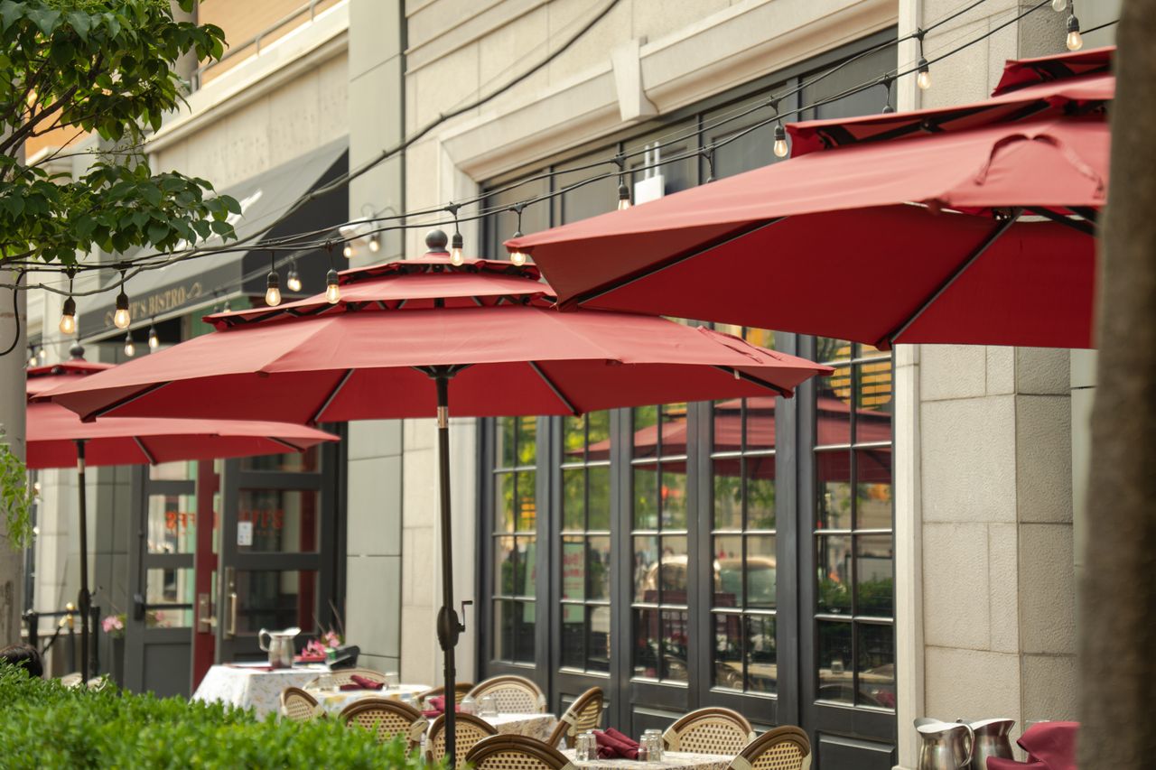 Restaurant Minimum Wage in Virginia (2026): Base Rate, Tipped Wage & Tip Credit