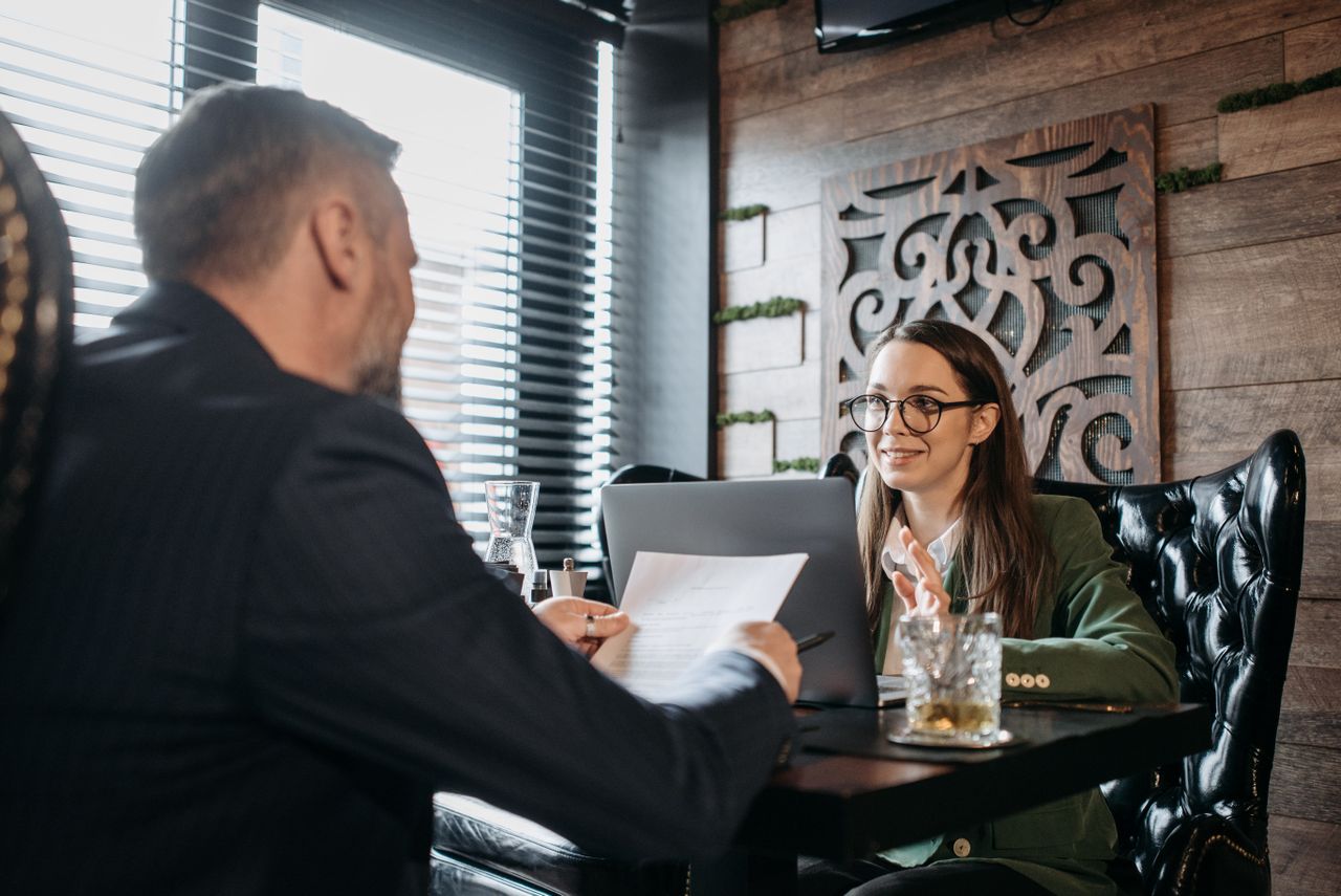 Best Background Check Services for Restaurant Hiring