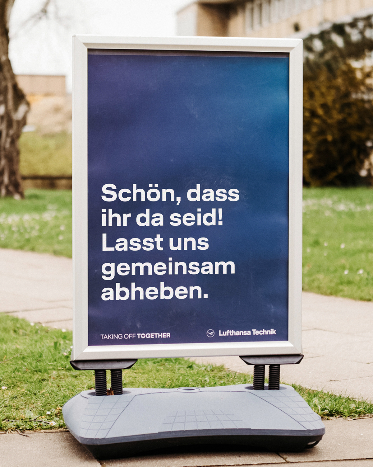 Kundenstopper im neuen Employer Branding von Lufthansa Technik