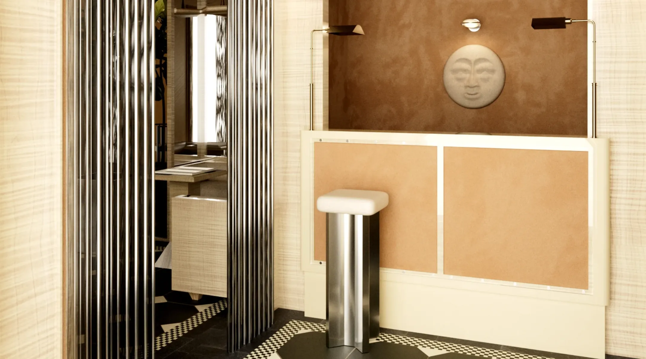 Réception de l'hôtel avec un tabouret en acier brossé devant un comptoir crème, un masque lunaire sculpté au mur et un rideau de tubes métalliques.