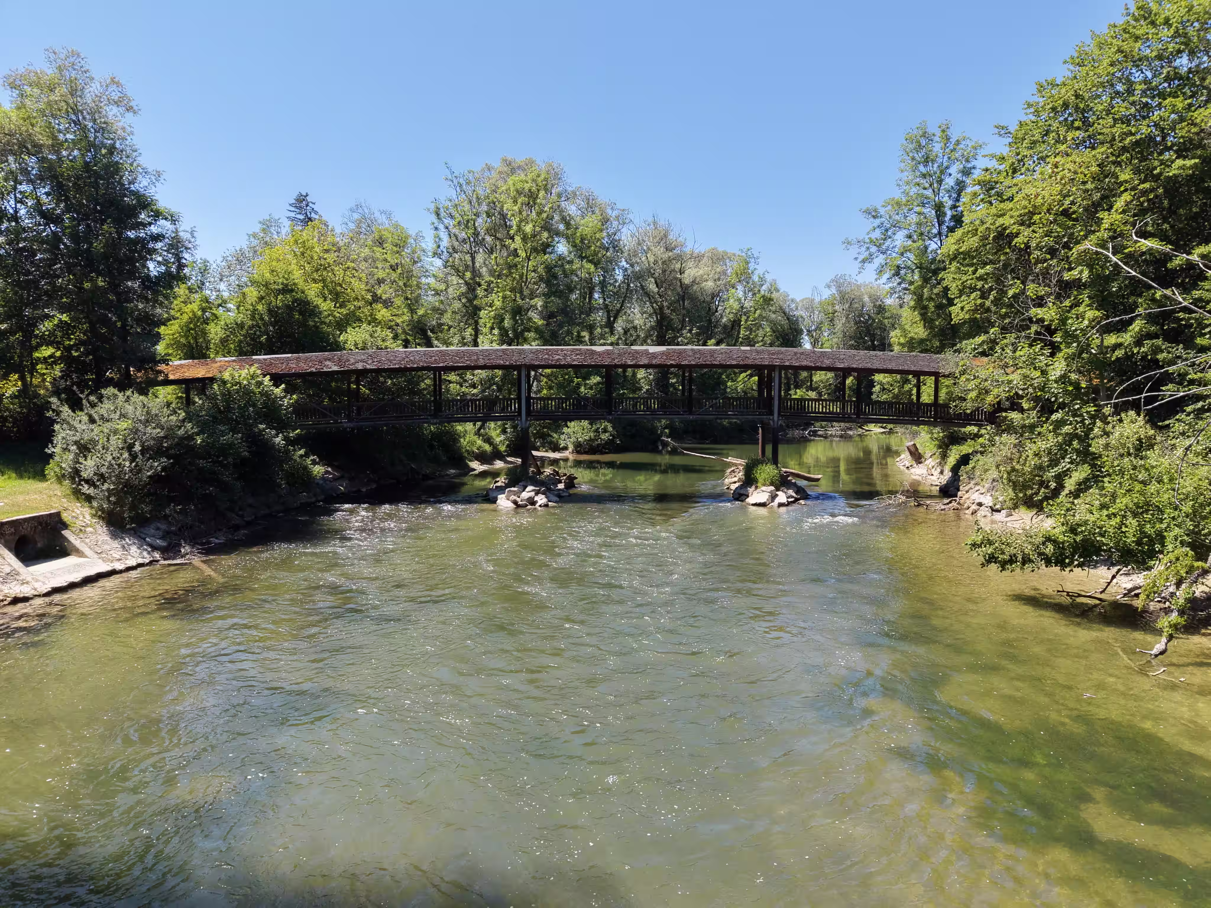 Brücke – Einzigartiges Anwesen mit privatem Flusszugang