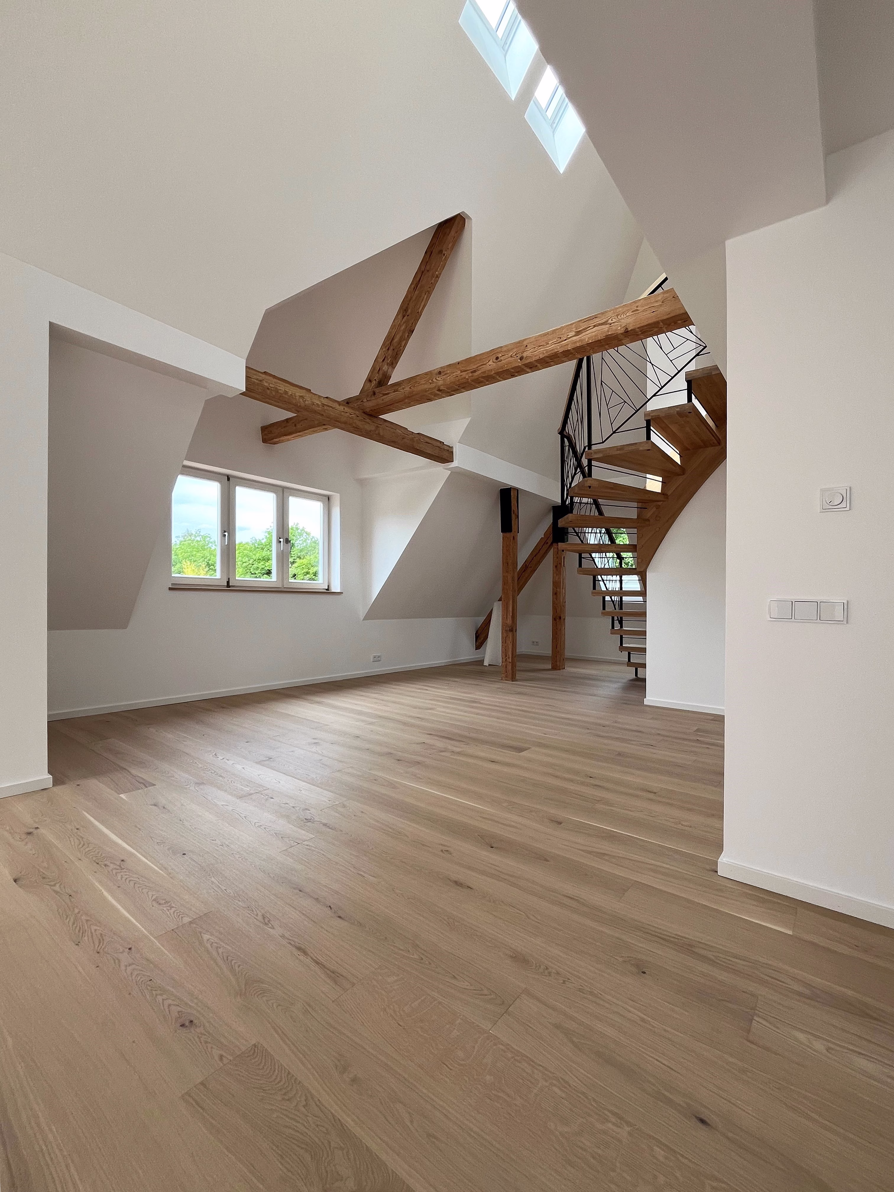 Dachgeschoßwohnung in Bestlage in Harlaching