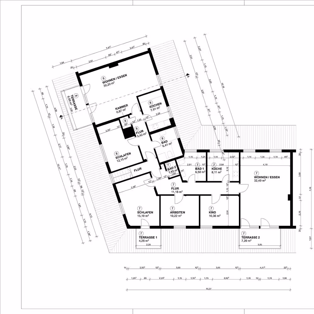 Grundriss eines Wohngebäudes mit zwei Einheiten, zeigt Räume wie Wohnen/Essen, Schlafen, Kochen, Bad, Flur und Terrassen mit detaillierten Quadratmeterangaben.
