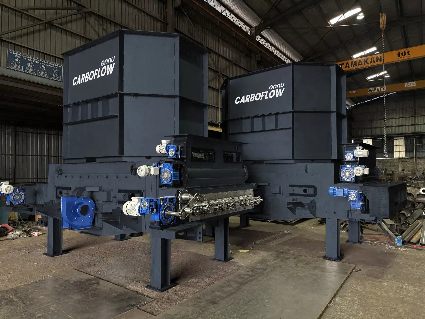 Two black carboflow machines, side-by-side.
