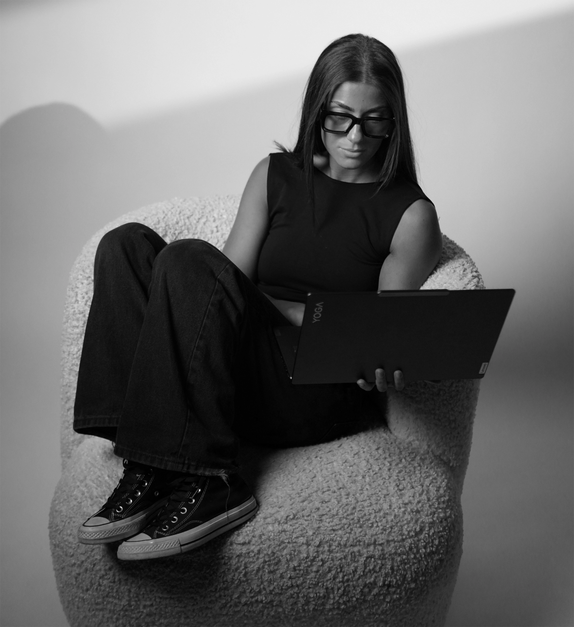founder of CreativeMesh sitting and working