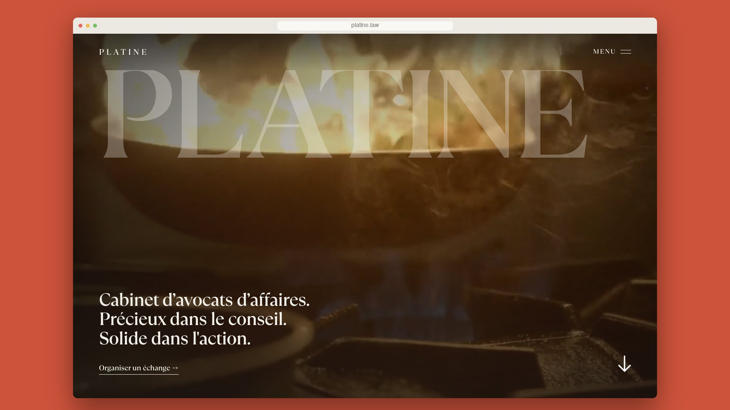Page d’accueil du site Platine Avocats : vidéo, logotype géant et accroche